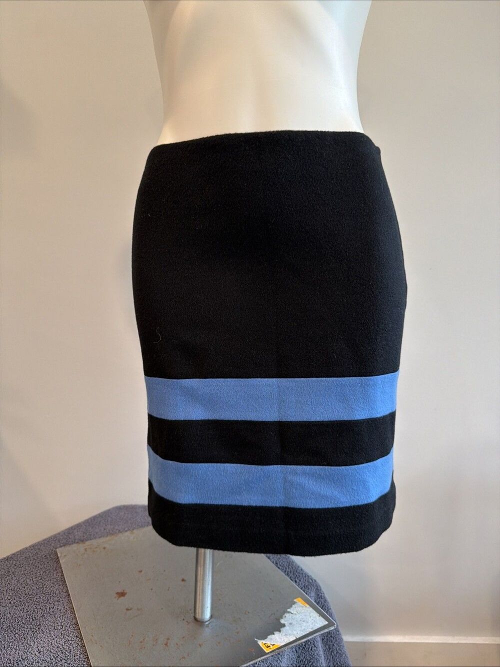 J. Mclaughlin Wool Cashmere Skirt 2 Preppy Quiet Luxury Career Minimalist